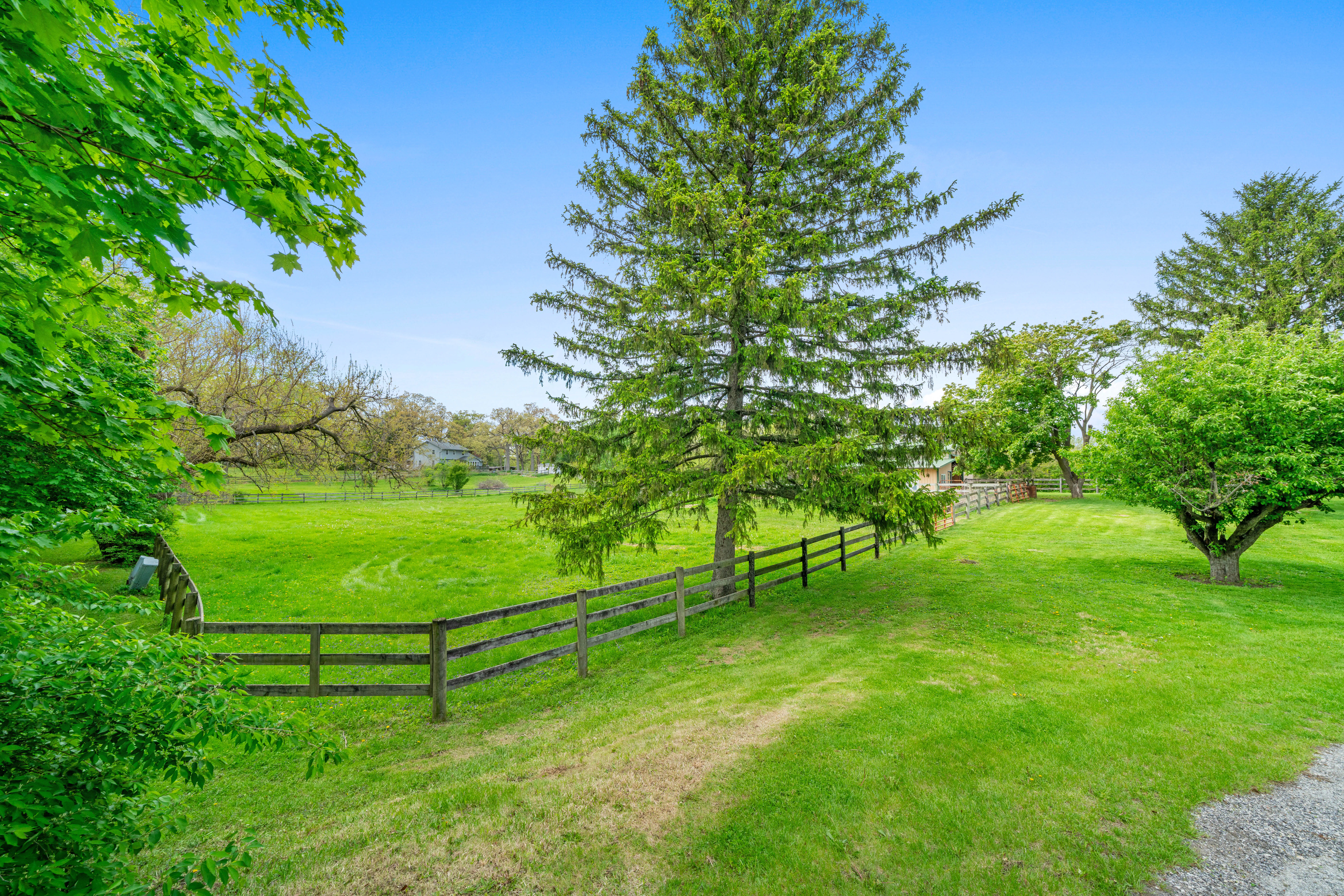 Real Estate - House on 2.7 Acres