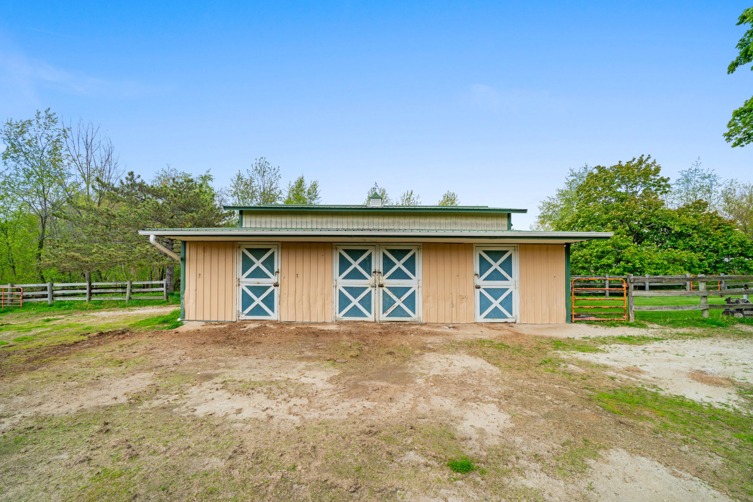 Real Estate - House on 2.7 Acres